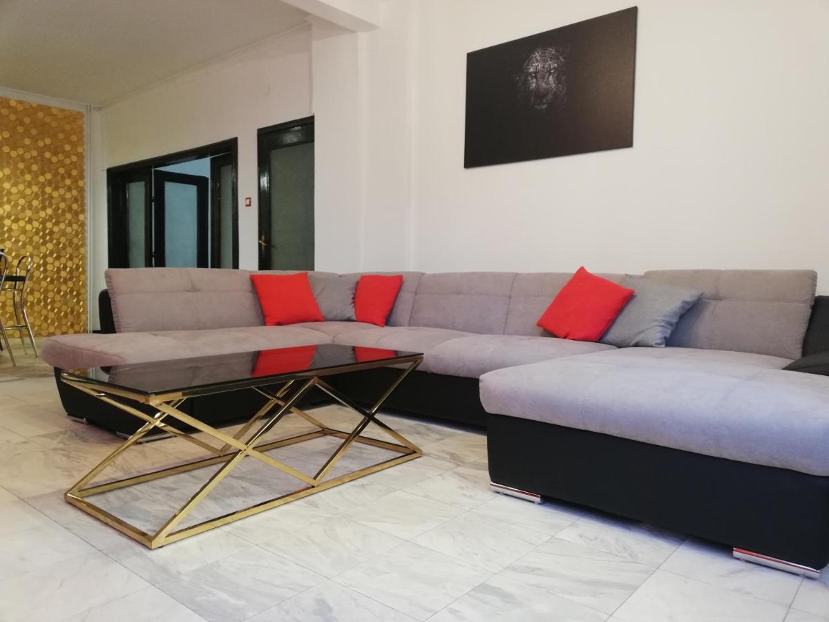 Top Center Cozy And Spacious Apartment صوفيا المظهر الخارجي الصورة